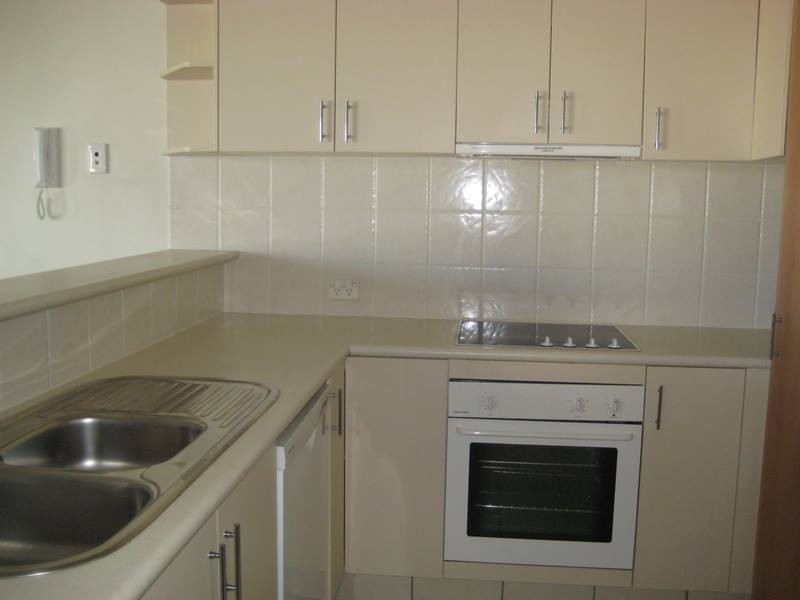 1027/2633 Gold Coast Highway, Broadbeach QLD 4218