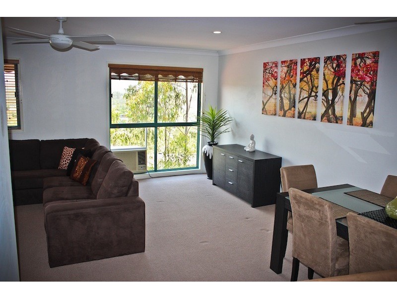 6 Crestridge Crescent, Oxenford QLD 4210