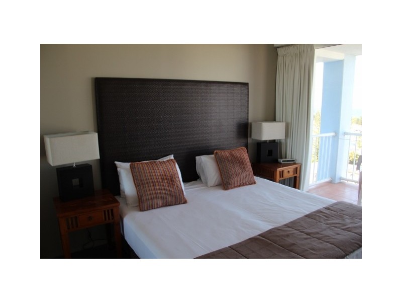 1094/2633 Gold Coast Highway, Broadbeach QLD 4218