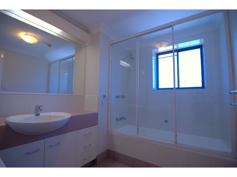 35 Ferry Street, Kangaroo Point QLD 4169