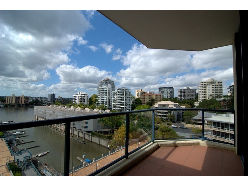 35 Ferry Street, Kangaroo Point QLD 4169