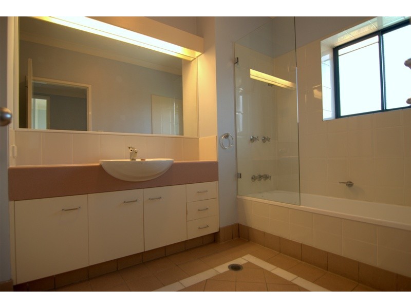 35 Ferry Street, Kangaroo Point QLD 4169