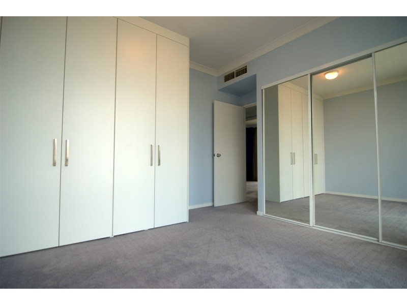 35 Ferry Street, Kangaroo Point QLD 4169