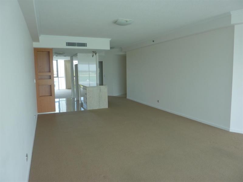 300 Marine Parade, Labrador QLD 4215