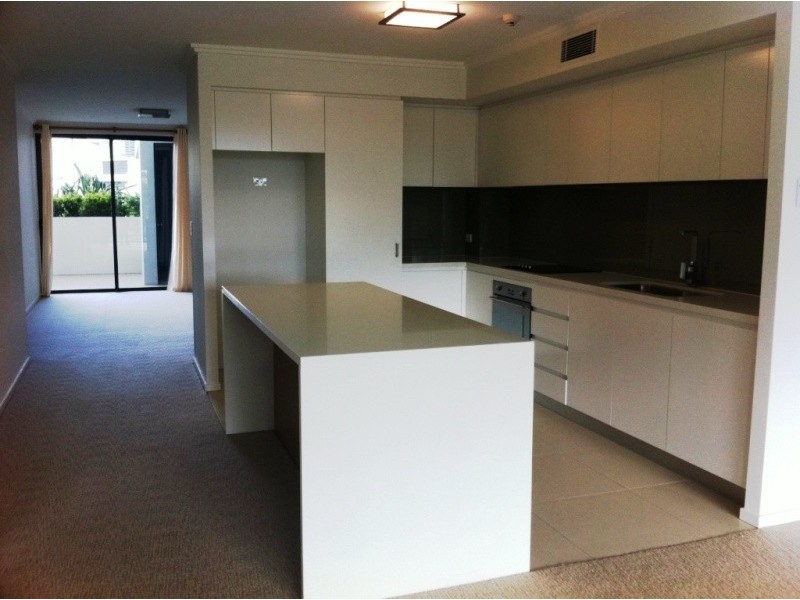 9 Moores Crescent, Varsity Lakes QLD 4227