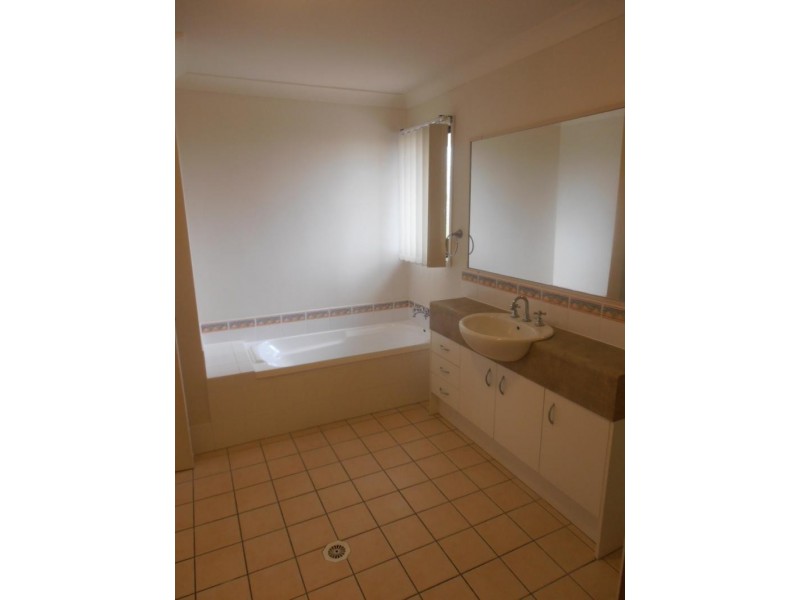 14/2 Springhill Drive, Sippy Downs QLD 4556