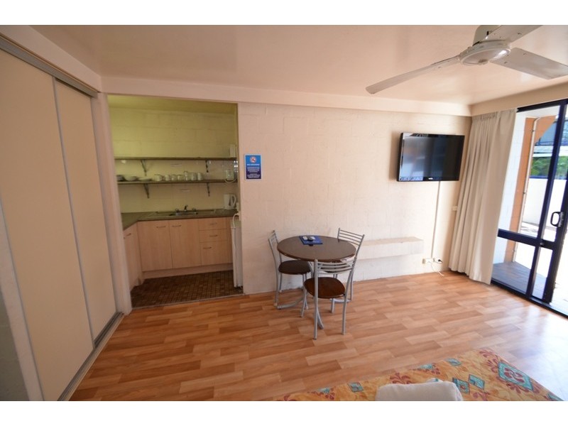 17/2877 Gold Coast Highway, Surfers Paradise QLD 4217