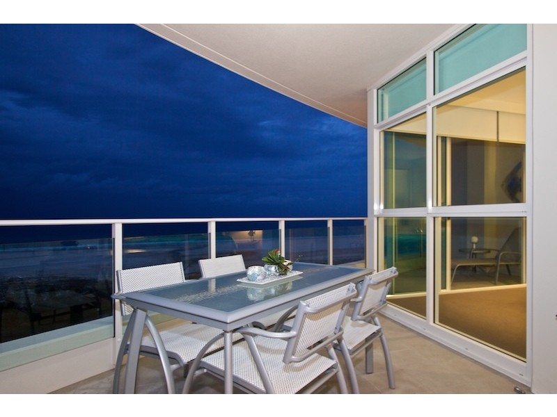 701/2 Creek Street, Coolangatta QLD 4225