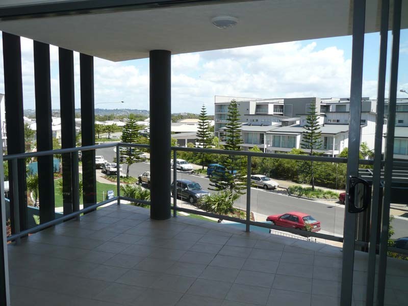 49/10 Grand Parade, Kawana Island QLD 4575