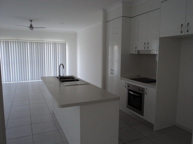 46 Bayswater Avenue, Varsity Lakes QLD 4227