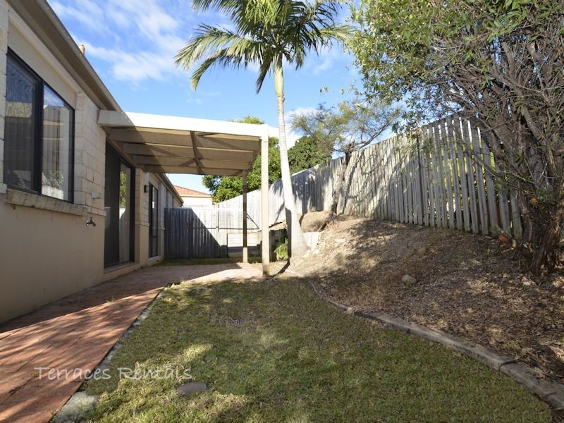 01/24 Amsonia Court,, Arundel QLD 4214