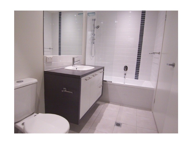 2 Riverwalk Ave, Robina QLD 4226