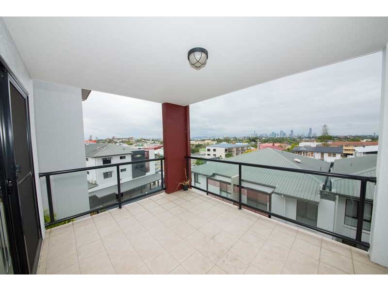 25/15 Kitchener Street., Coorparoo QLD 4151