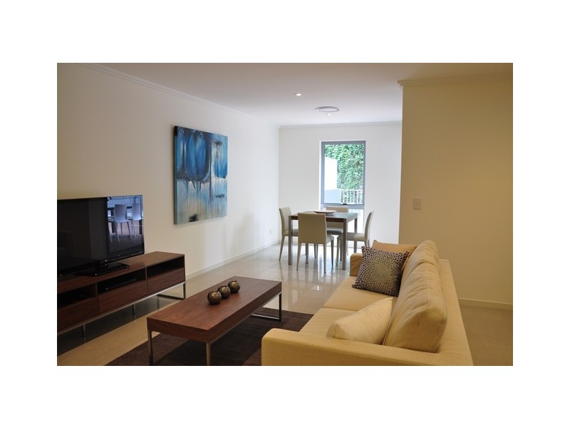 202/23 Robinson Place, Kelvin Grove QLD 4059