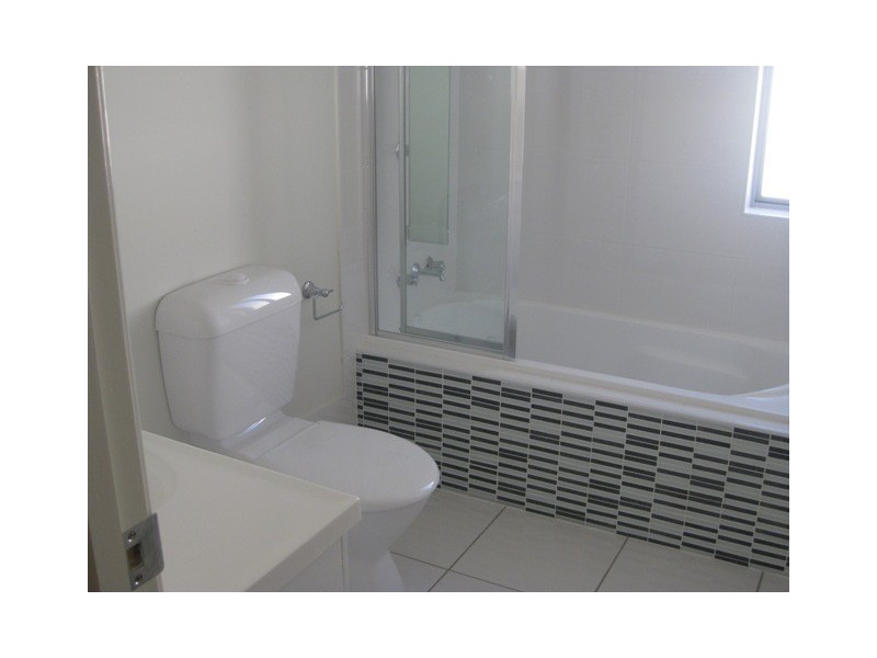 30 Carmarthen Circuit, Pacific Pines QLD 4211