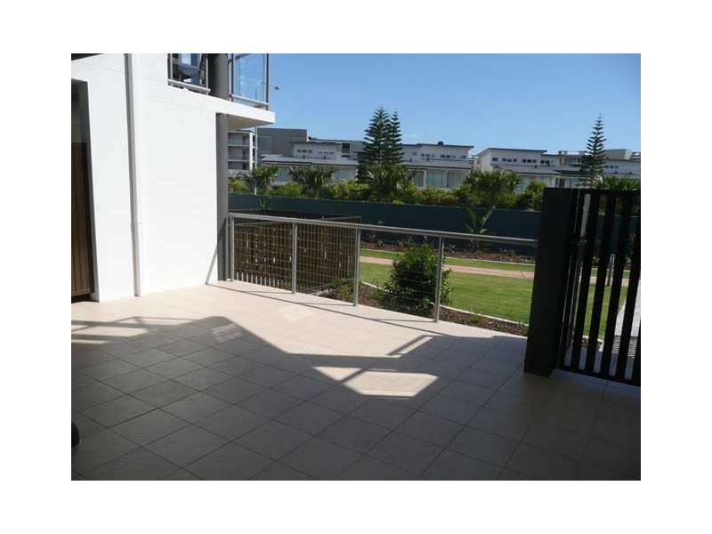 23/10 Grand Parade, Kawana Island QLD 4575