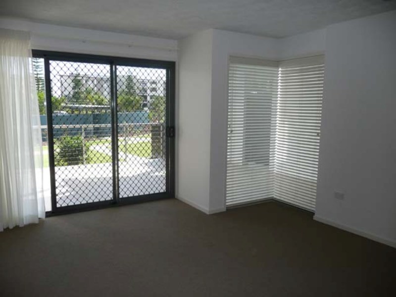 23/10 Grand Parade, Kawana Island QLD 4575