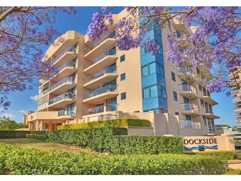 52/45 Deakin Street, Kangaroo Point QLD 4169