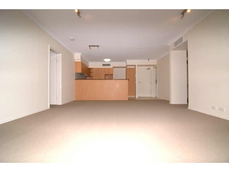 52/45 Deakin Street, Kangaroo Point QLD 4169