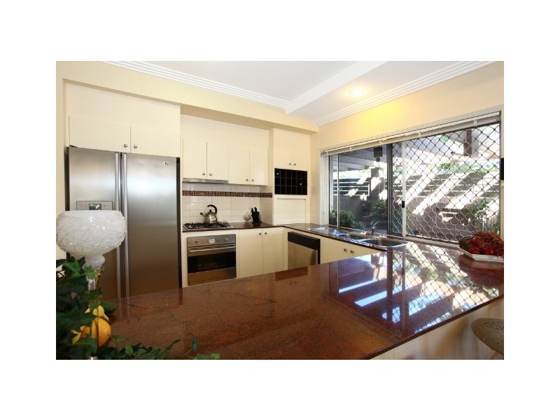 1/181 Stanhill Drive, Chevron Island QLD 4217