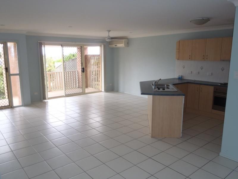 2/6 Kumnick Street, Upper Coomera QLD 4209