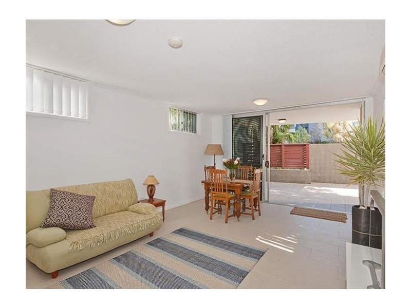 61/2 Campbell St, Toowong QLD 4066