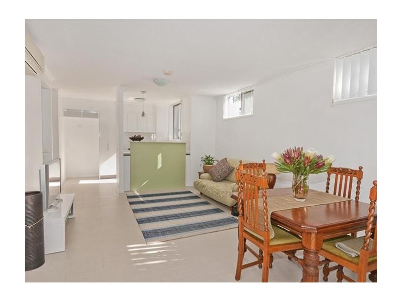 61/2 Campbell St, Toowong QLD 4066