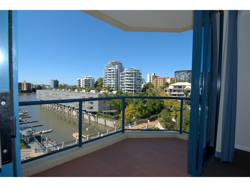35 Ferry Street, Kangaroo Point QLD 4169