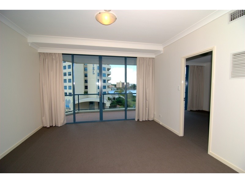 35 Ferry Street, Kangaroo Point QLD 4169