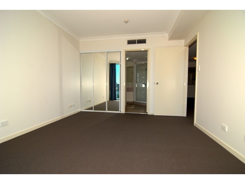 35 Ferry Street, Kangaroo Point QLD 4169