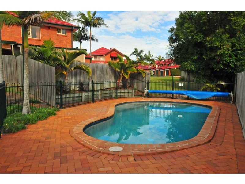 15/116 Meadowlands Road, Carina QLD 4152