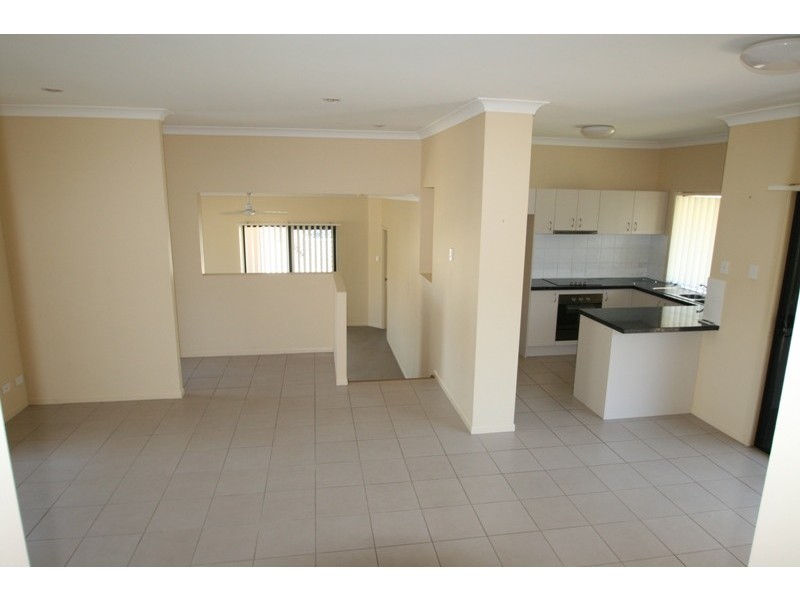 Greenwood St, Springfield Lakes QLD 4300