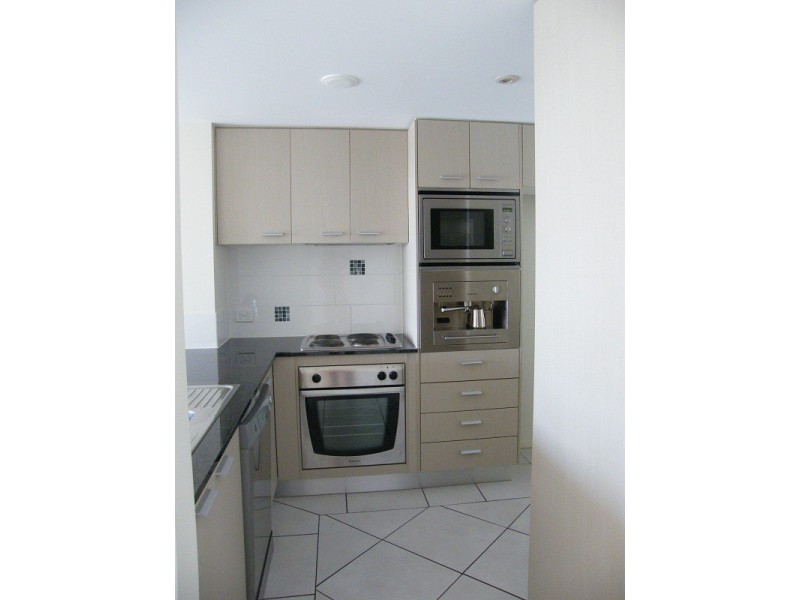 61/4 Grand Parade, Kawana Island QLD 4575