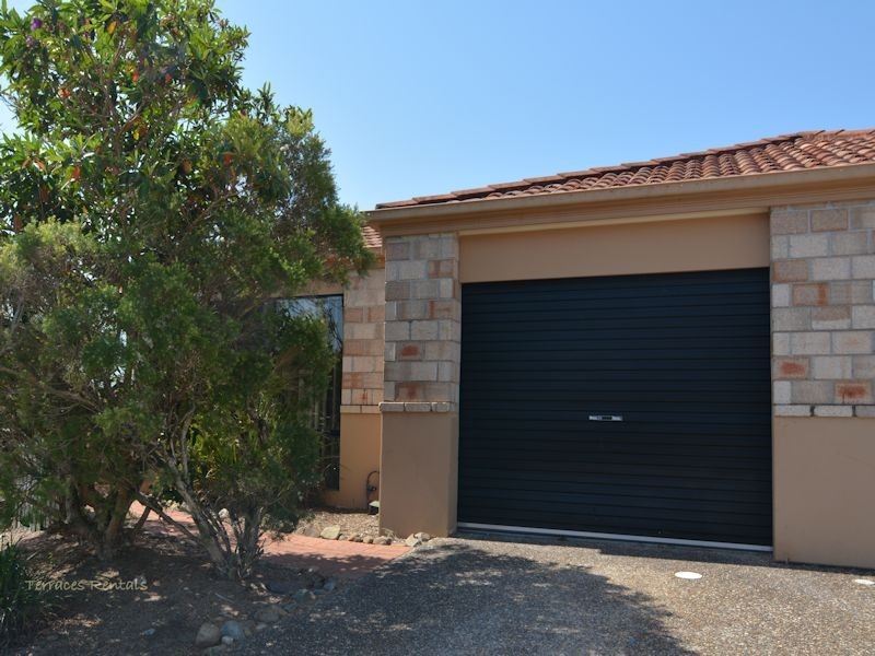 01/24 Amsonia Court,, Arundel QLD 4214