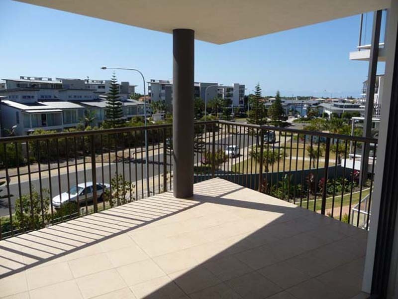 38/10 Grand Parade, Kawana Island QLD 4575