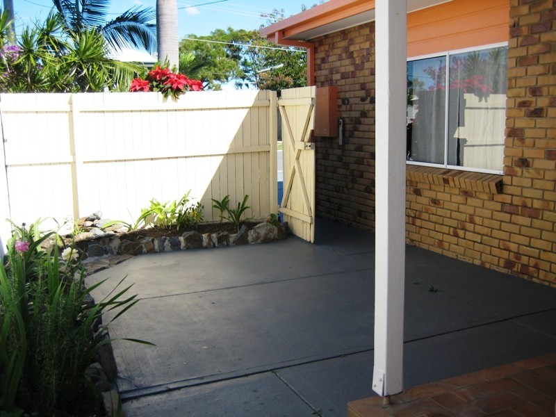 2/43 Howard Street, Runaway Bay QLD 4216