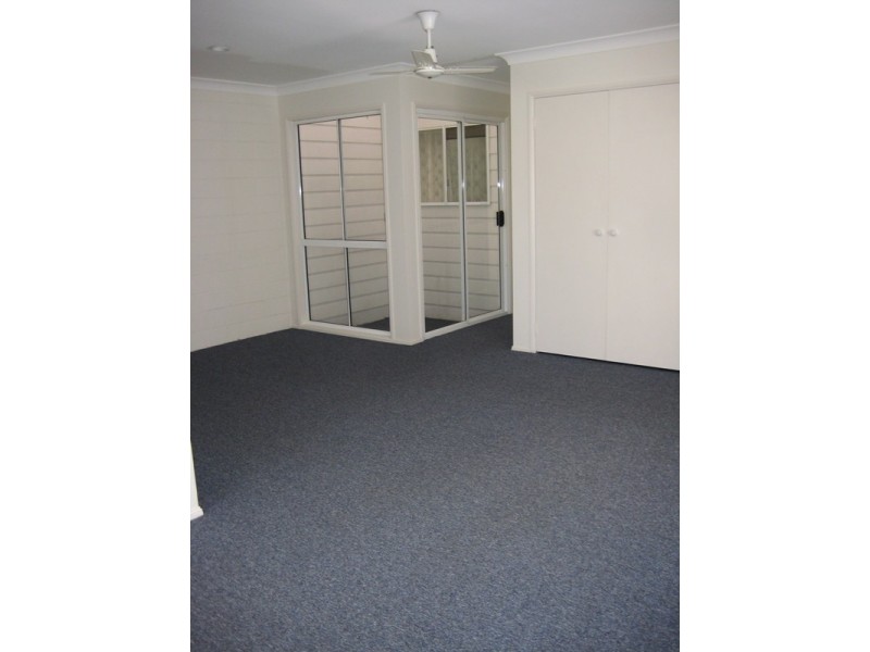 2/43 Howard Street, Runaway Bay QLD 4216