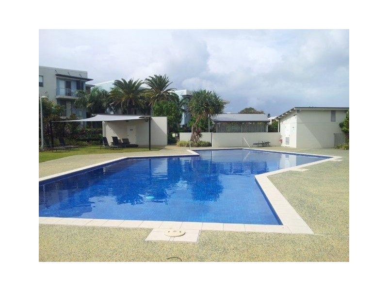 223/66 SICKLE AVE, Hope Island QLD 4212