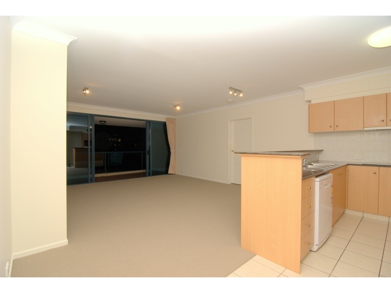 52/45 Deakin Street, Kangaroo Point QLD 4169