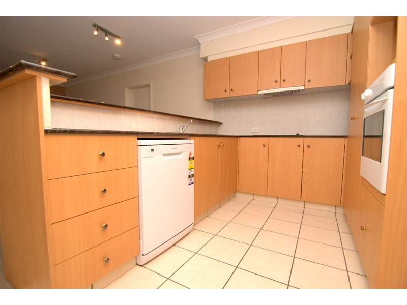 52/45 Deakin Street, Kangaroo Point QLD 4169