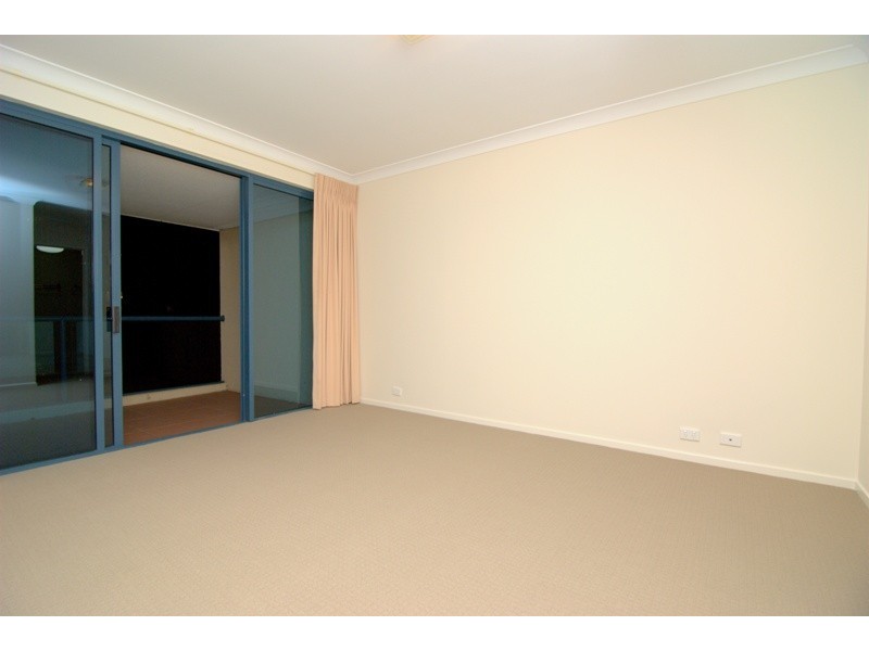 52/45 Deakin Street, Kangaroo Point QLD 4169