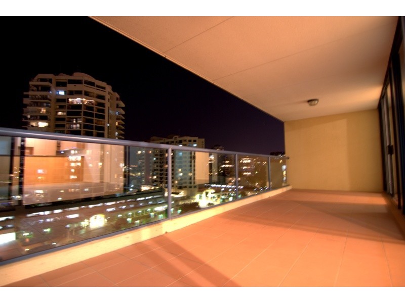 52/45 Deakin Street, Kangaroo Point QLD 4169