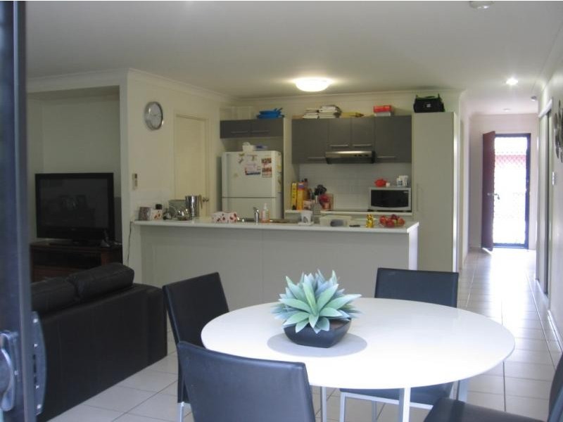 2424 Neiwand Street, Calamvale QLD 4116
