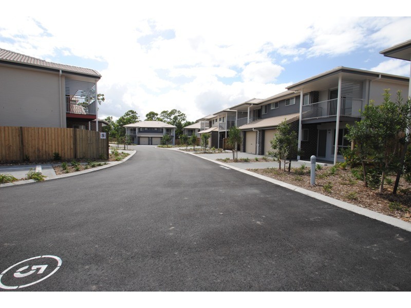 1 McAualey Parade, Pacific Pines QLD 4211