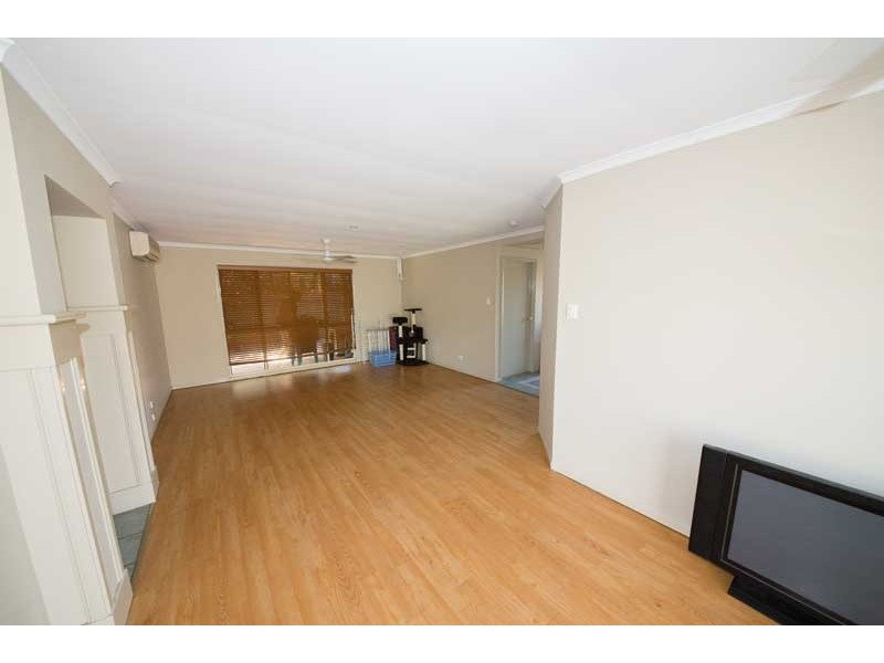 61 Coventry Circuit, Carindale QLD 4152