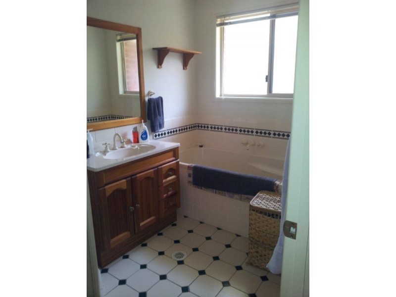 14 Cowell Drive, Burleigh Heads QLD 4220