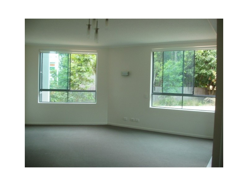 5/28 Bayview Road, Runaway Bay QLD 4216