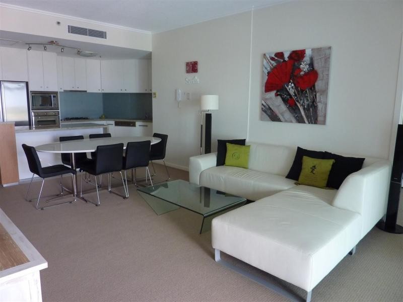 300 Marine Parade, Labrador QLD 4215