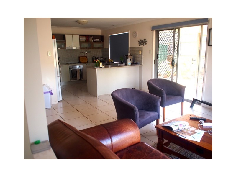 6 Shaw Place, Redland Bay QLD 4165