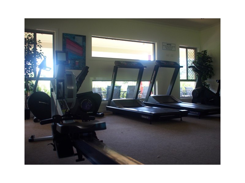 6 Shaw Place, Redland Bay QLD 4165